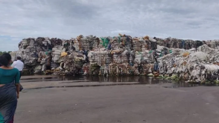 பிரிட்டனில் இருந்து இலங்கைக்கு அனுப்பப்பட்ட குப்பைகள்: அறிக்கை சமர்பிக்க உத்தரவு