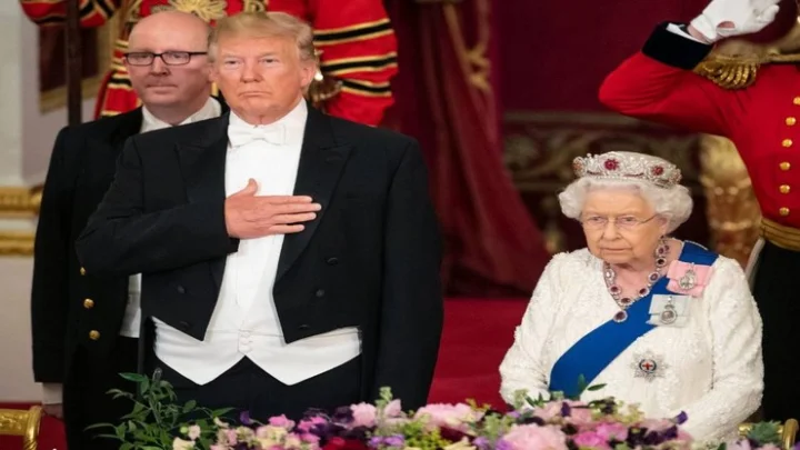 டிரம்ப்பை பங்கமாய் கலாய்த்த இங்கிலாந்து ராணி.. என்ன காரணம்?