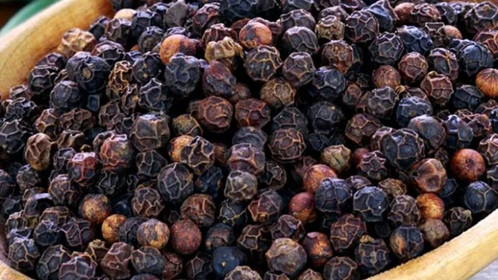 கருப்பு மிளகு