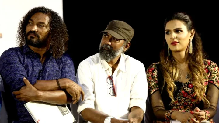 திருநங்கை நமீதாவின் துயரங்களை சொல்லும் நாடோடிகள் 2:பிரெஸ் மீட் ஸ்டில்ஸ்!