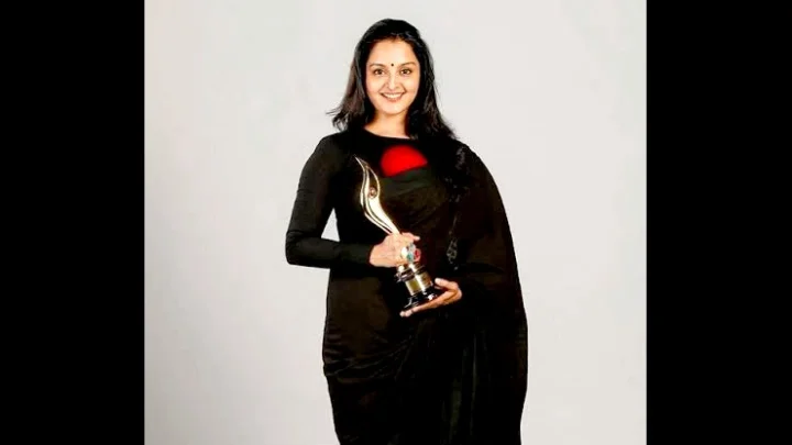 நடிகை மஞ்சு வாரியாரின் கியூட் கிளிக்ஸ்!