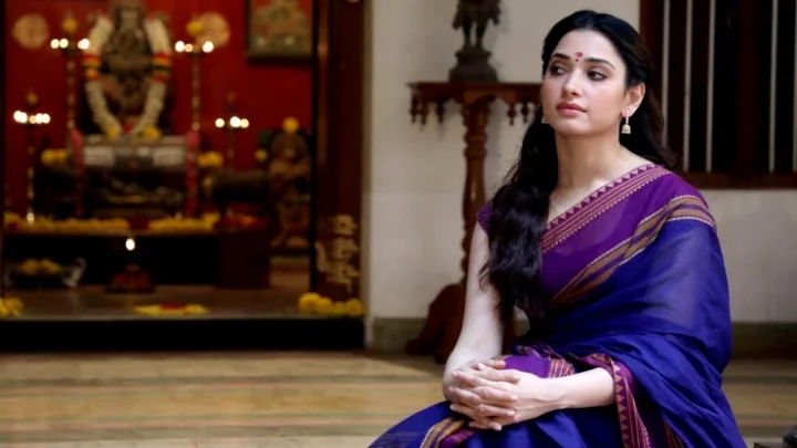 தமன்னாவின் பெட்ரோமாக்ஸ் மேக்கிங் ஸ்டில்ஸ்!