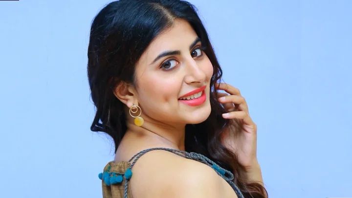 நடிகை ஸ்வேதா அவஸ்தி ஸ்டில்ஸ்!