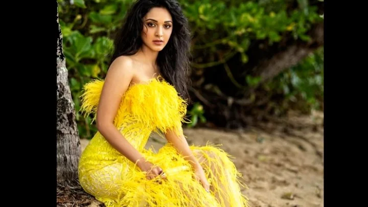 இன்ஸ்டாவை தெறிக்கவிட்ட  கியாரா அத்வானி!