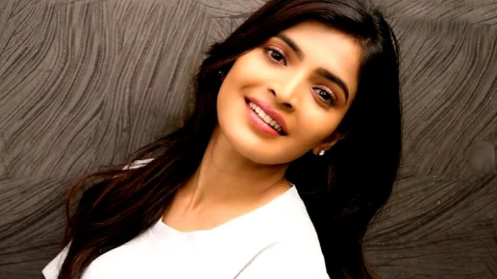 புடவையில் இப்படி ஒரு கவர்ச்சியா...? நடிகை சஞ்சிதா ஷெட்டி  ரீசன்ட் க்ளிக்ஸ்!