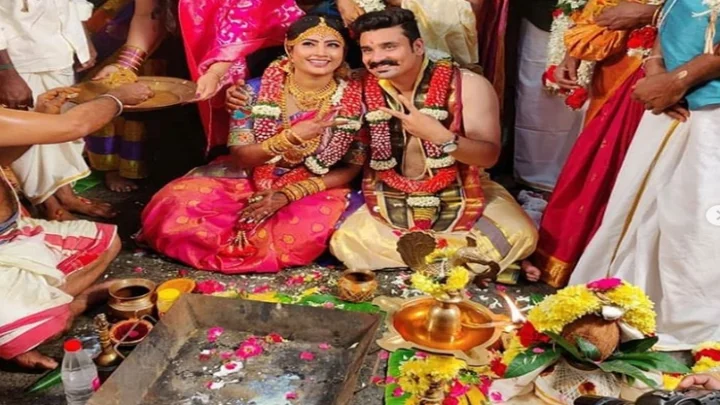 காதலனை கைபிடித்த ’சரவணன் மீனாட்சி’ மைனா – இணையத்தில் வெளியான நிச்சயதார்த்த புகைப்படம் !