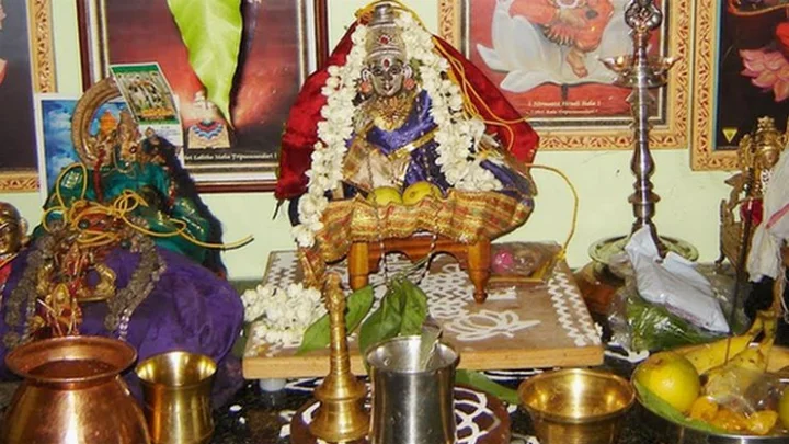 பூஜை அறையில் ஏன் தண்ணீர் வைக்கவேண்டும் தெரியுமா..?