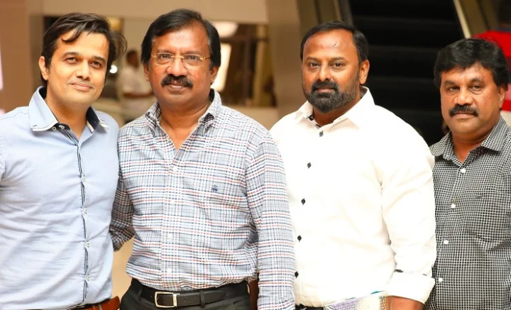 விஜய் சேதுபதி, சிவகார்த்திகேயன் பங்கேற்ற சதீஷின் திருமண வரவேற்பு விழா!