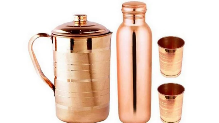 செம்பு பாத்திரத்தில் தண்ணீர்