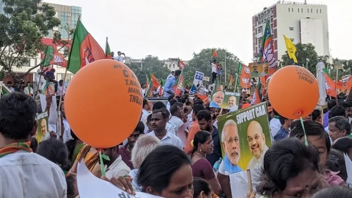 குடியுரிமை சட்டத்திற்கு ஆதரவு.. சென்னையில் பாஜகவினர் பேரணி