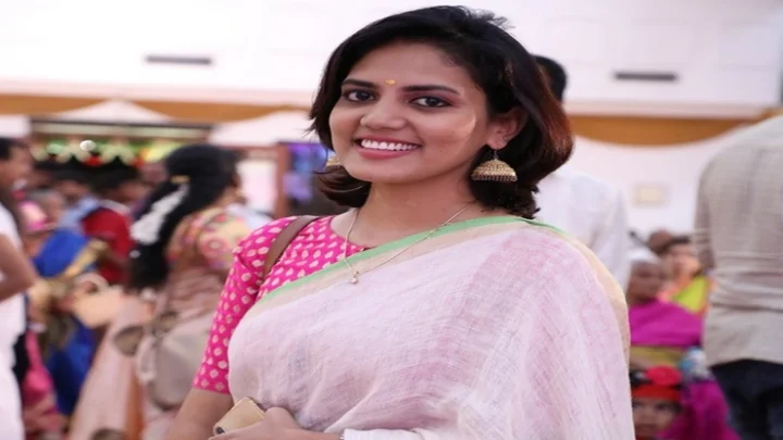 காமத்தைத் தவிர எதைப் பற்றியும் சிந்திக்காதவர்கள் – இரண்டு பிரபல கட்சிகளை குறிப்பிட்ட ஊடகவியலாளர் !