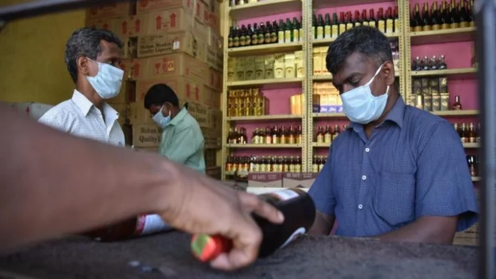 ஆகஸ்ட் 18 முதல் சென்னையில் டாஸ்மாக் திறப்பு: ஆனால் சில நிபந்தனைகள்!