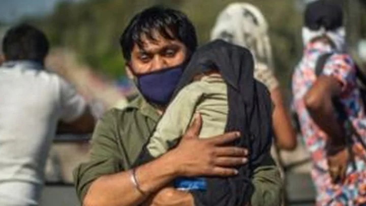 ‘’பொறுமை இல்லாததால் புலம்பெயர் தொழிலாளர்கள் நடந்து சென்றனர்’’ - மத்திய அமைச்சர்