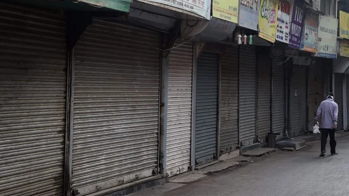 வாரத்தில் 3 நாட்கள் கடைகளை மூட முடிவு: வணிகர்கள் முடிவால் அதிர்ச்சி