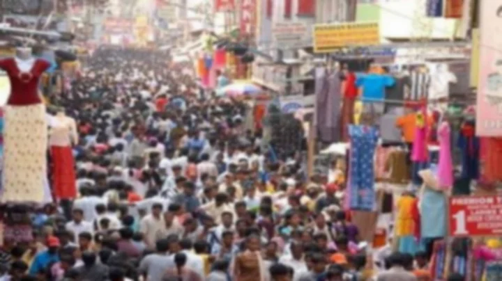 தி நகரில் தீபாவளி பர்ச்சேஸ்: காற்றில் பறக்கவிடப்பட்ட விதிமுறைகள்