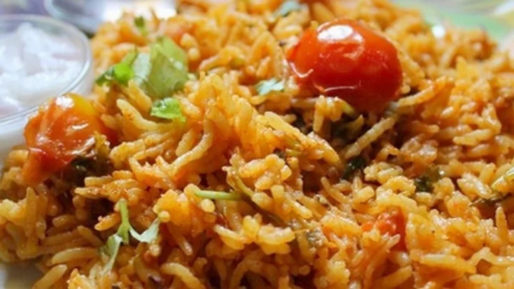 சுவையான தக்காளி பிரியாணி செய்ய...!!