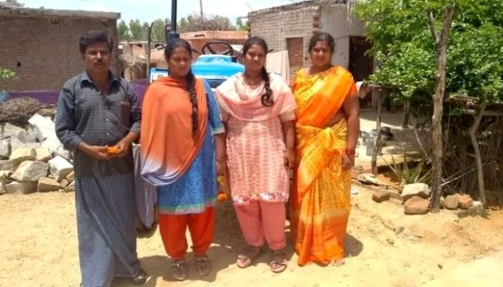 டிராக்டர் பெற்ற விவசாயி உண்மையில் ஏழையா? - சுழலும் விமர்சனங்கள்: உண்மை என்ன?