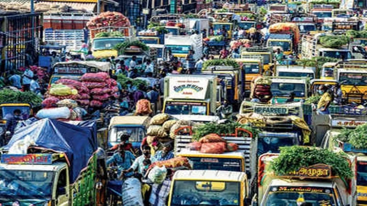 மீண்டும் திறக்கப்பட்ட கோயம்பேடு உணவு தானிய சந்தை.. காய்கறி சந்தை எப்போது?