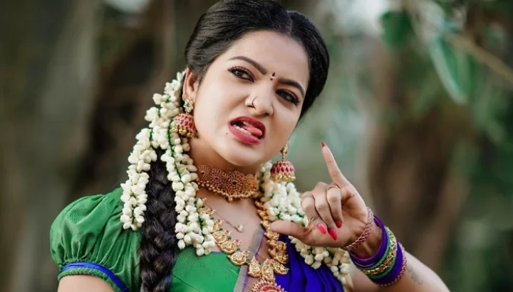 VJ Chithra 