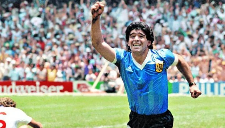 மாரடோனாவின் அறுவை சிகிச்சைக்குப் பிறகு கவனக் குறைவான ஏற்பாடுகளா? - மருத்துவர் வீட்டில் சோதனை