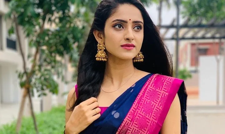 சீரியல் நடிகைகளே இப்படி இருந்தால் சினிமா நடிகைகளின் நிலைமை என்ன ஆகுறது?