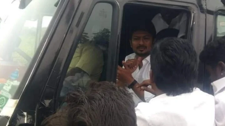 #உதை_வாங்கிய_உதயநிதி