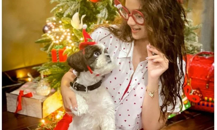 புட்ட பொம்மா லுக்கில் கீர்த்தியின் கிறிஸ்துமஸ் கொண்டாட்டம்!