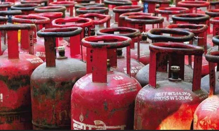 Cooking gas  expensive રસોઈ બનાવવી થઈ મોંઘી