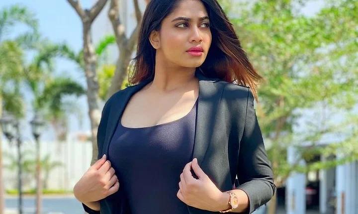 shivani narayan 