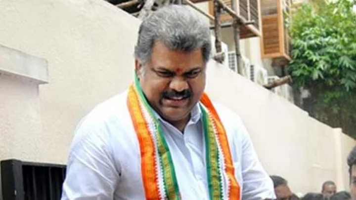 12 தொகுதிகள் கேட்டும் த மா கா! அதிர்ச்சியில் அதிமுக தொண்டர்கள்!