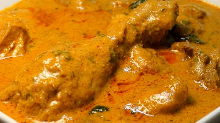 முந்திரி சிக்க‌ன் குருமா