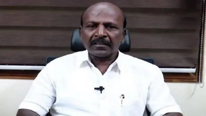 தனியார் மருத்துவமனைகள் மனித நேயமற்று நடந்துகொள்ளக் கூடாது… அமைச்சர் கோபம்!