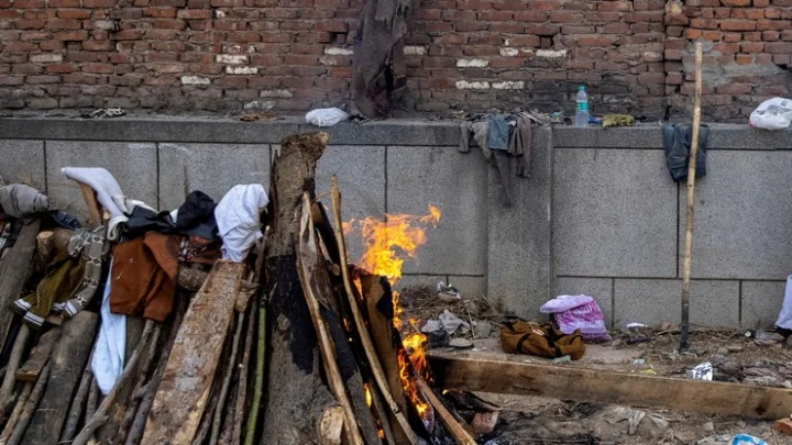மயான ஊழியர்களும் முன்கள பணியாளர்களே! – அமைச்சர் மா.சுப்பிரமணியன் அறிவிப்பு!