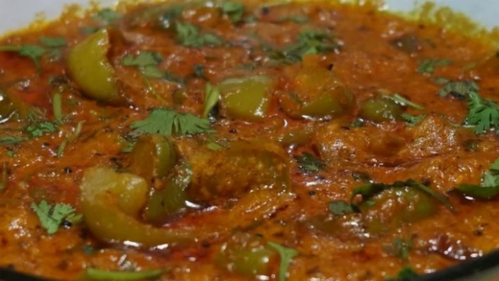 குடைமிளகாய் கிரேவி