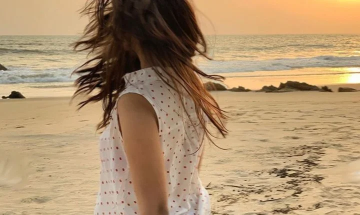 ஜாலி ட்ரிப் அடித்த மாளவிகா மோகனன் - வெகேஷன் ஸ்டில்ஸ்!