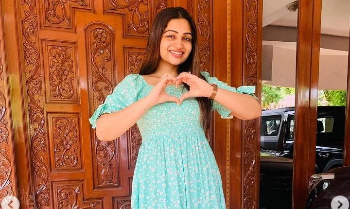 தொகுப்பாளினி நக்ஷத்திரா நாகேஷின் கியூட் லுக் போட்டோஸ்!