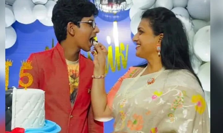 மகனின் 15 பிறந்தநாளை பிரம்மாண்டமாக கொண்டாடிய ரோஜா!