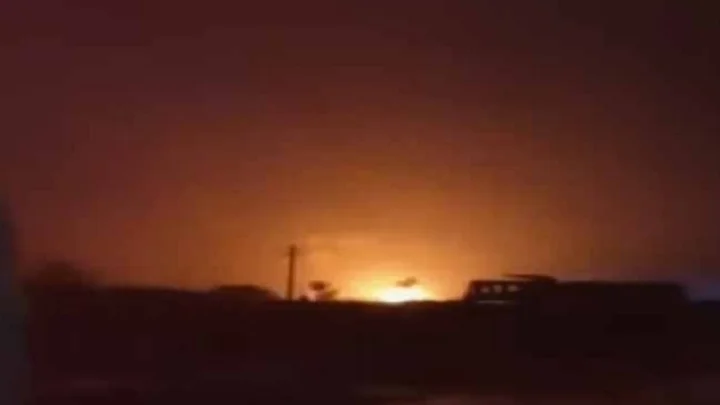 இடி மின்னால் சாம்பலான பட்டாஸ் தொழிற்சாலை: சிவகாசியில் பரபரப்பு