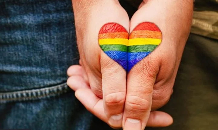 ஆப்கனில் அஞ்சி நடுங்கும் ஒருபாலுறவினர் - 'தாலிபனால் கண்ட இடத்திலேயே கொல்லப்படுவேன்'