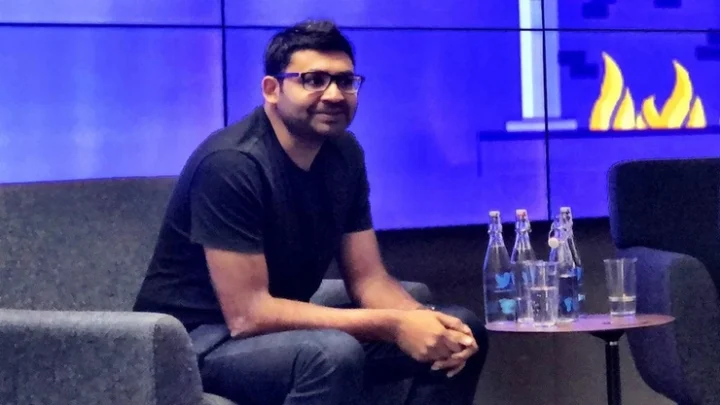 டிவிட்டர் நிறுவனத்தின் புதிய சி இ ஓவின் சம்பளம் எவ்வளவு தெரியுமா?