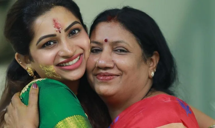 நக்ஷத்திராவின் நலங்கு ஃபங்க்ஷன் புகைப்படங்கள் - களைகட்டும் ப்ரீ வெட்டிங்!