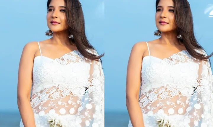 வெள்ளை நிற கடல் கன்னியாய் கவர்ந்திழுக்கும் சாக்ஷி அகர்வால்!