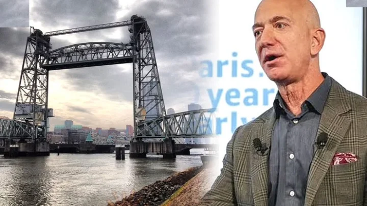 அமேசான் நிறுவனர் 