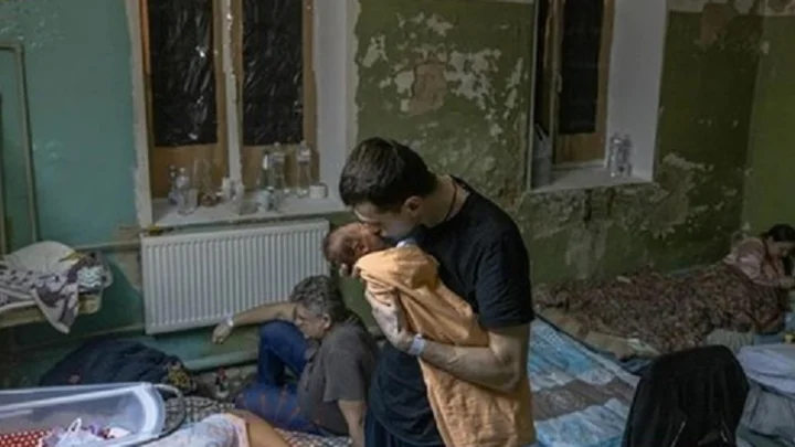 போர் தொடங்கிய பின் பிறந்த 987 குழந்தைகள்: உக்ரைன் அரசு தகவல்!