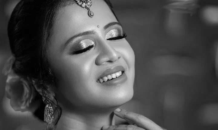 ஜொலிக்கும் உடையில் கவர்ந்திழுக்கும் அஞ்சனா ரங்கன் - லேட்டஸ்ட் போட்டோஸ்!