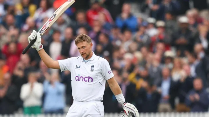 டெஸ்ட் கிரிக்கெட்டில்  10000 ரன்கள்… இங்கிலாந்து வீரர் ஜோ ரூட் படைத்த அரிய சாதனை!