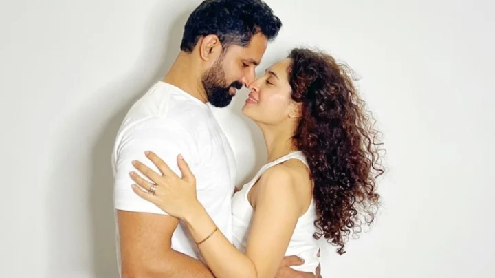 குழந்தைப் பிறக்க போவதை அறிவித்த நட்சத்திர தம்பதி!