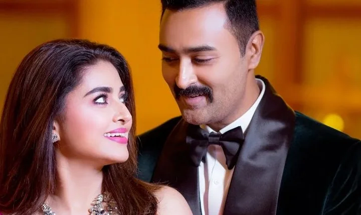 என்னது நாங்க விவாகரத்து பண்றோமோ? கணவருடன் ரொமான்டிக் போட்டோ ஷூட் நடத்திய சினேகா!