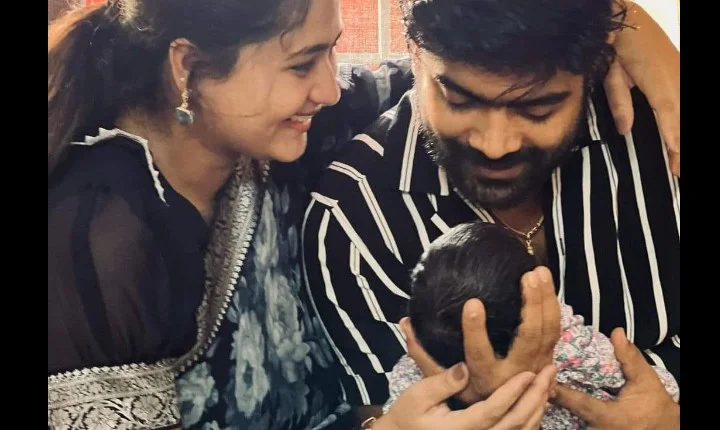 பிரபல நட்சத்திரங்களின் புத்தாண்டு கொண்டாட்ட புகைப்படங்கள்!