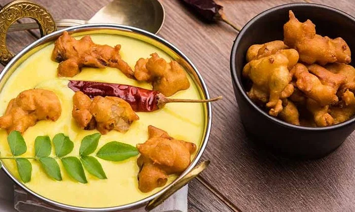 ரோட்டுக்கடை சுவையில் கறி பக்கோடா செய்வது எப்படி!